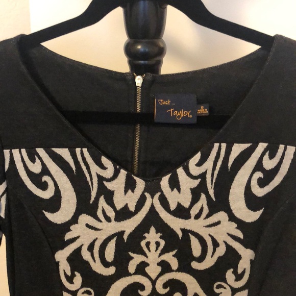 Mid sleeve  patterned dress with back zipper - Picture 2 of 3